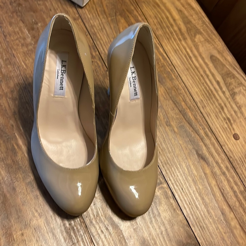 Kate Middleton LK BENNETT sledge pump TAUPE  37